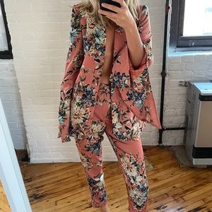 FLORAL KIMONO ZARA SUIT | BLAZER S | PANTS XS